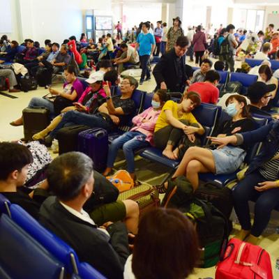 Du khách tính không bằng… Hàng không tính